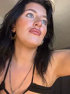 LolaRaee's Live Sex Cam Show