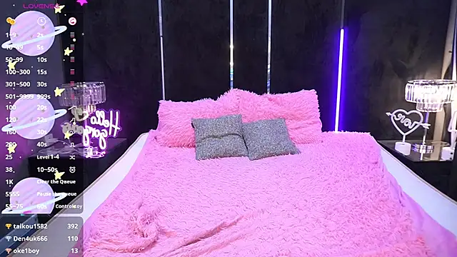 LilElfie's Live Sex Cam Show