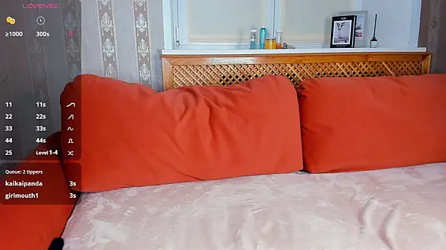 MaudDwightv's Live Sex Cam Show
