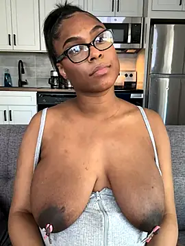 CandyLuxxxx's Webcam Show