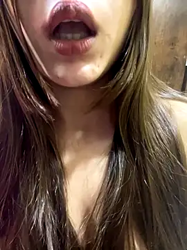 Sofiyaa_39's Live Sex Cam Show