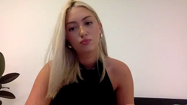 Kitty_Swetty's Live Sex Cam Show
