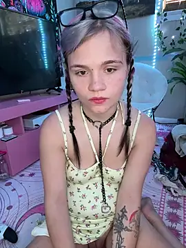 Cutiepiespanks' Live Sex Cam Show