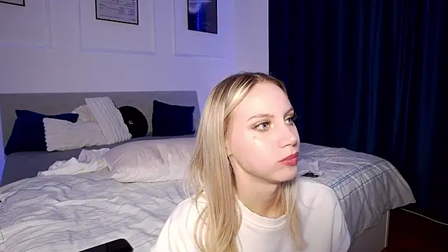 cherryrose555's Live Sex Cam Show
