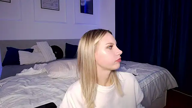cherryrose555's Live Sex Cam Show
