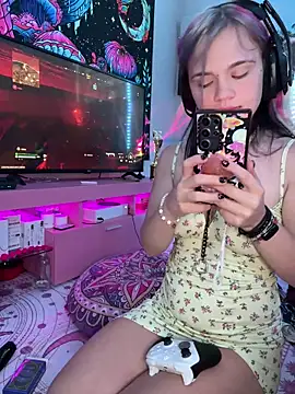 Cutiepiespanks' Webcam Show