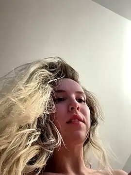 Diamond_lucyy's Live Sex Cam Show
