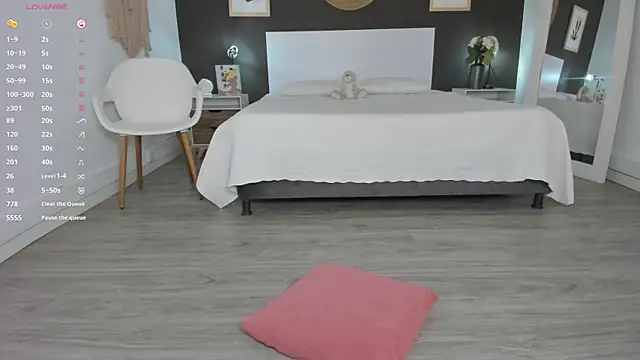 AlannaRussell_'s Webcam Show