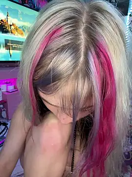 Cutiepiespanks' Live Sex Cam Show
