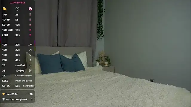 ZeniaBolich's Live Sex Cam Show