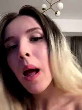 Diamond_lucyy's Live Sex Cam Show