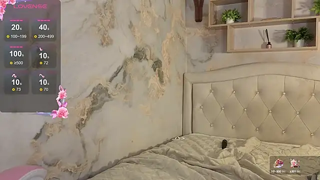 Crystal-Nuts' Live Webcam Show