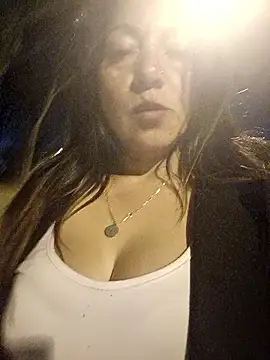 Misshot_01's Live Sex Cam Show