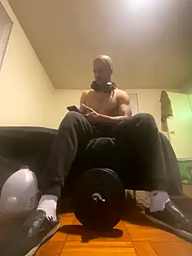 MrDaddyBbSnake's Live Sex Cam Show