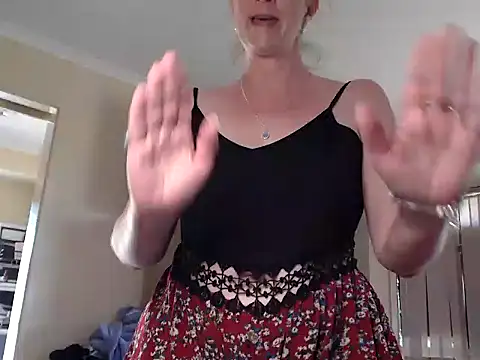 Arseralian_Cougar's Live Sex Cam Show