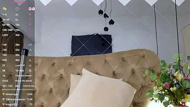 TiffanyWestX's Live Sex Cam Show