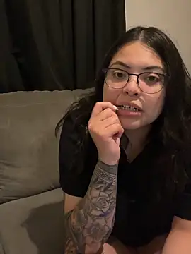 drizzypeach602's Webcam Show