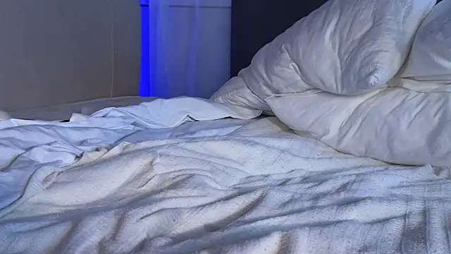 Chloe_Vixen's Live Sex Cam Show