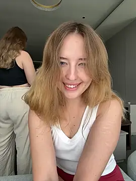 Nura_n_Sarah's Live Sex Cam Show