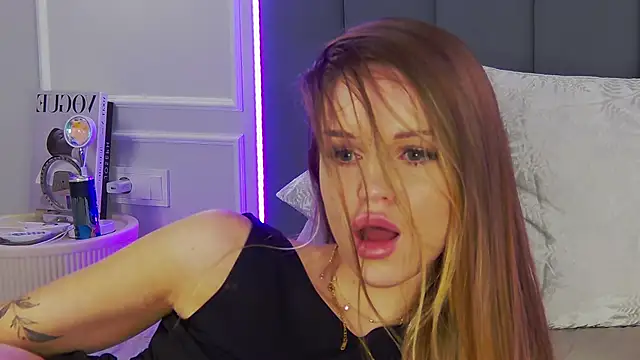 MarilynNova's Live Sex Cam Show