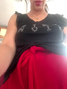 EmaSkyes' Live Sex Cam Show