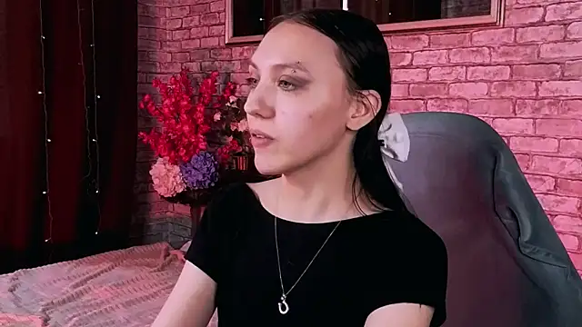 AdeliceLenoir's Live Sex Cam Show