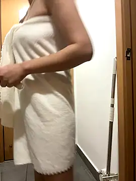 ruyi-13's Webcam Show