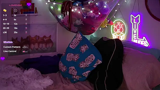 opalreigning's Live Sex Cam Show