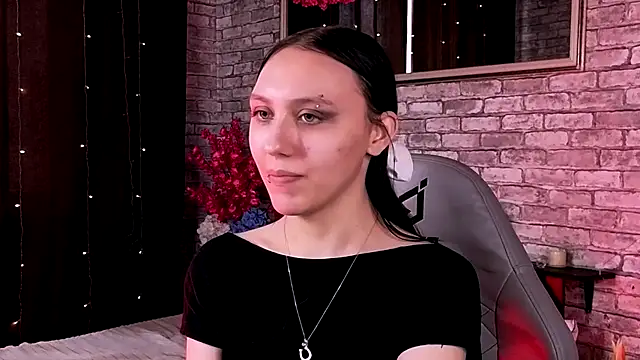 AdeliceLenoir's Live Sex Cam Show