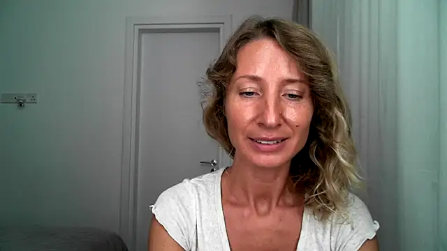 Paevoa's Live Sex Cam Show
