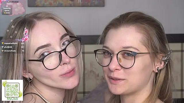 MaeEversley's Live Sex Cam Show