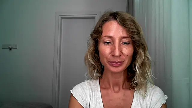 Paevoa's Live Sex Cam Show