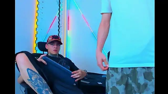HOT_boy2025's Live Sex Cam Show