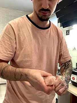 AssHunter4k's Live Sex Cam Show