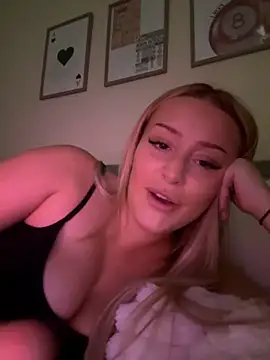 UKLillie's Live Sex Cam Show