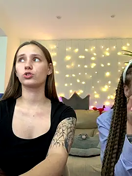 HotCaramellsTV's Live Sex Cam Show