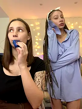 HotCaramellsTV's Live Sex Cam Show