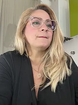 x_elena_x's Live Sex Cam Show