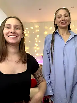 HotCaramellsTV's Live Sex Cam Show