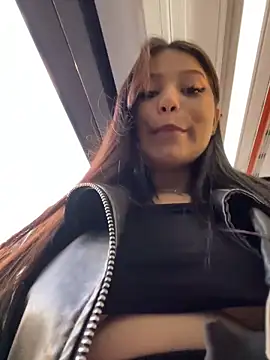 Chloe__Moon's Live Sex Cam Show