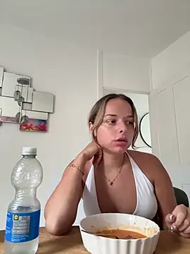 KayleeBella's Live Sex Cam Show