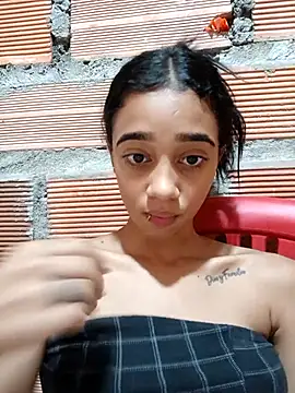 Zoe_Sweett18's Live Sex Cam Show