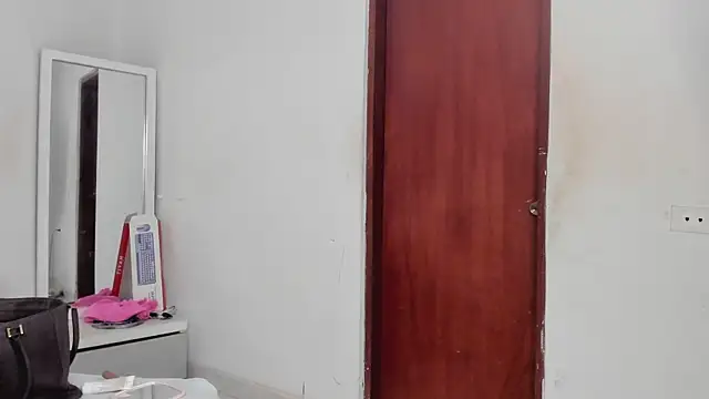 Alhana_pulido's Webcam Show