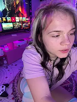 Cutiepiespanks' Live Sex Cam Show