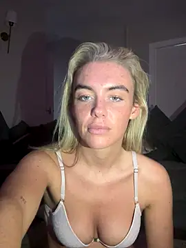 scouseblondie's Live Sex Cam Show
