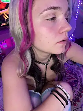 Cutiepiespanks' Live Sex Cam Show