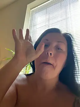 ImpressYouDaily's Webcam Show