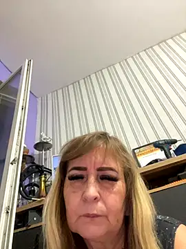 Irina2909@xh's Live Sex Cam Show