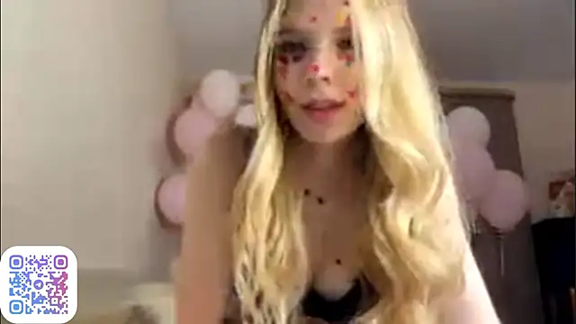 FruityXo's Live Sex Cam Show