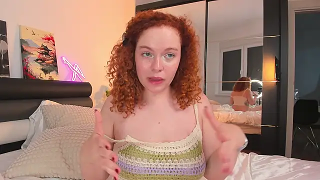 YammyPie's Live Sex Cam Show